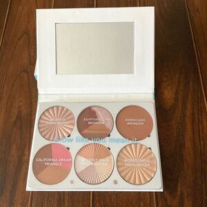 OFRA Cosmetics - ON THE GLOW - Highlighting and Bronzing Palette - BRAND NEW!